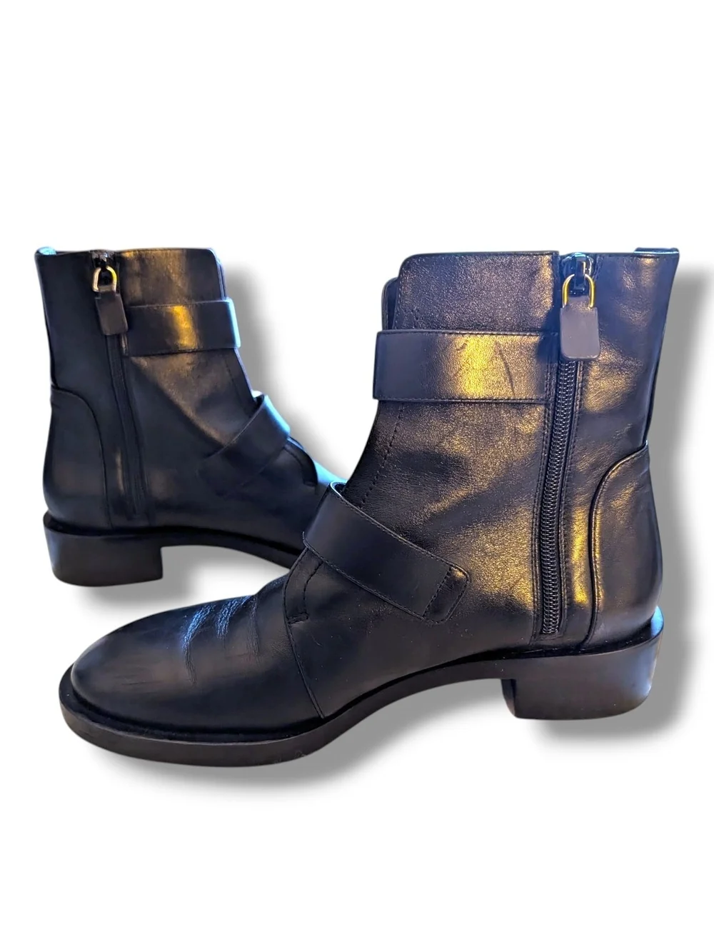 STUART WEITZMAN Ryder Pearl Geo Buckle Booties 9